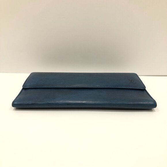 Louis Vuitton Blue Leather Epi Wallet - Picture 4 of 16